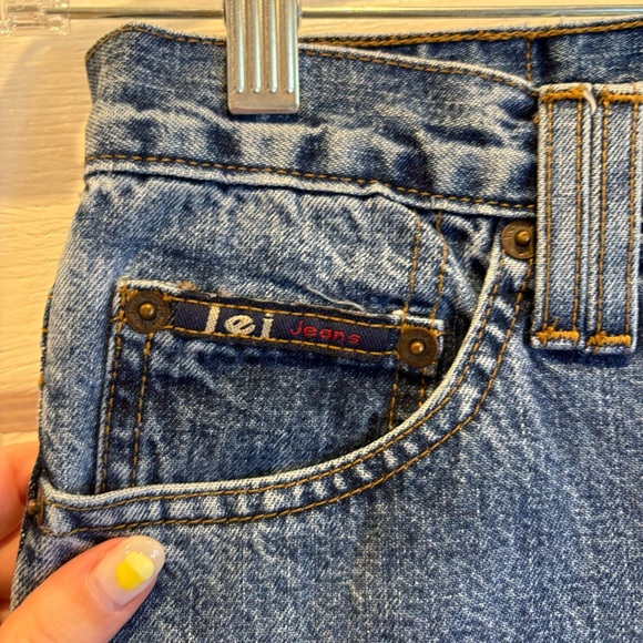 Vintage l.e.i. Jeans - Size 7 - Picture 2 of 8